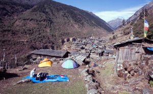 कोरोना भाइरसको कारण देखाउँदै ताप्लेजुङको ओलाङचुङगोला नाका बन्द