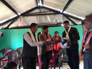 धुलिखेलमा  विद्यार्थीलाई  नि:शुल्क  ‘माक्स र साबुन’ वितरण