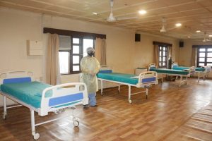 कोभिड-१९ संक्रमित किशोरीसँगै आएका काभ्रेका २ युवा सम्पर्कमा