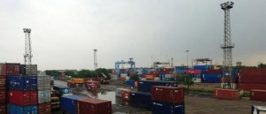 सुक्खा बन्दरगाहमा रोकिए पैतीस सय कन्टेनर