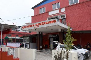 टेकु अस्पतालबाट ४ संक्रमित डिस्चार्ज, कोरोनामुक्त हुनेकाे संख्या ४९ पुग्यो