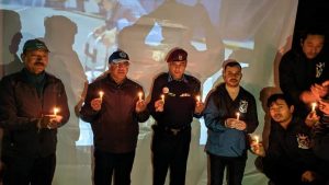 सवारी साधन बाट दुर्घटना भइ मृत्युहुनेहरु को सम्झनामा आज धुलिखेलमा दिप प्रज्वोलन सवारी साधन बाट दुर्घटना भइ मृत्युहुनेहरु को सम्झनामा आज धुलिखेलमा दिप प्रज्वोलन