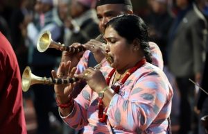 बाजासहितको स्वागतले पर्यटक छक्क