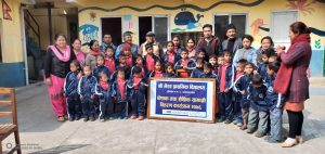 भैरव आधारभुत विद्यालयमा पोशाक र शैक्षिक सामाग्री बितरण