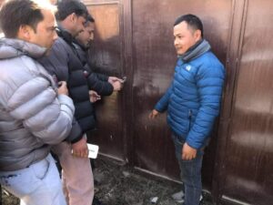काभ्रेमा ओली पक्षका युवाले गरे पार्टी कार्यालय कब्जा काभ्रेमा ओली पक्षका युवाले गरे पार्टी कार्यालय कब्जा