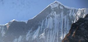 हिउँ नपर्दा किसान चिन्तित, हिमालमा हिउँ छैन, सेता हिमाल काला हुँदै