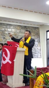 घोषणा गरेर प्रजातान्त्रिक ढङ्गले मैदानमा उत्रने आट गर ,तिम्रा कायरकर्मले हामि डगमगाउने छैनौं : नेकपा नेता अशोक ब्याञ्जु घोषणा गरेर प्रजातान्त्रिक ढङ्गले मैदानमा उत्रने आट गर ,तिम्रा कायरकर्मले हामि डगमगाउने छैनौं : नेकपा नेता अशोक ब्याञ्जु