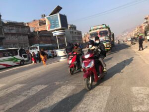 काभ्रेको बनेपालाई छोएन हड्तालले, लुकेर ढुंगा हान्ने पक्राउ
