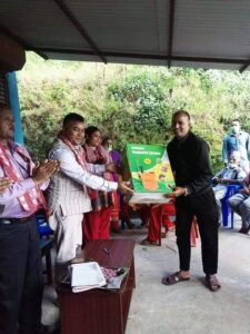 किसानलाइ मकै छोडाउने र विद्युतिय स्प्रे वितरण