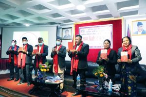 धुलिखेल नगरपालिकाको न्यायिक समितिद्वारा “न्यायिक समितिको अध्यास र अनुभवको संगालो समेटेर पुस्तक बिमोचन धुलिखेल नगरपालिकाको न्यायिक समितिद्वारा “न्यायिक समितिको अध्यास र अनुभवको संगालो समेटेर पुस्तक बिमोचन